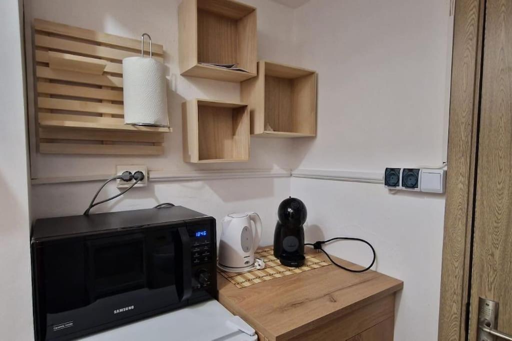 Little And Cozy Studio Breakfast Included Temeşvar Dış mekan fotoğraf